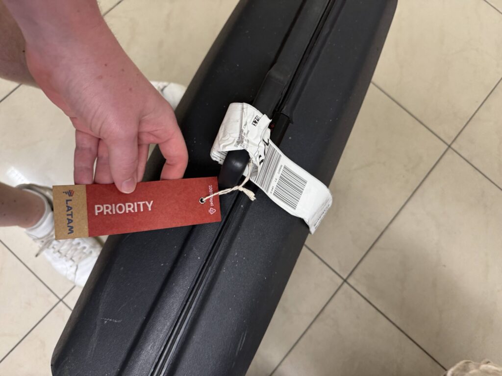 LATAM airlines chile premium economy priority