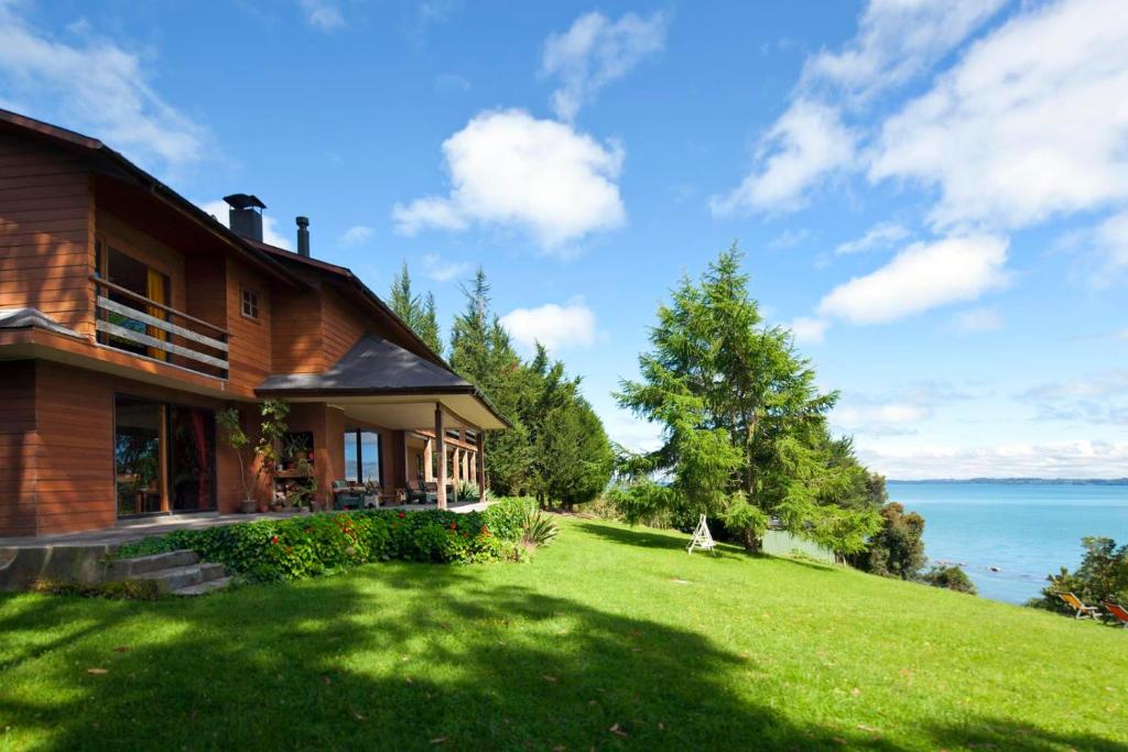 Puyehue Chile hotel Las Juntas Ecolodge