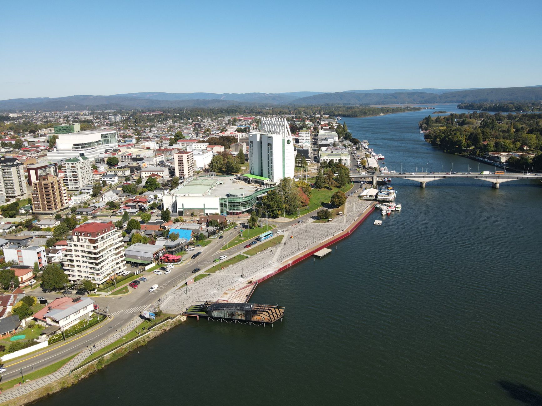 Is Valdivia Safe in 2026? Riverside City Tips